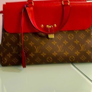 (NWT) LV Cerise  Monogram Canvas Venus Bag